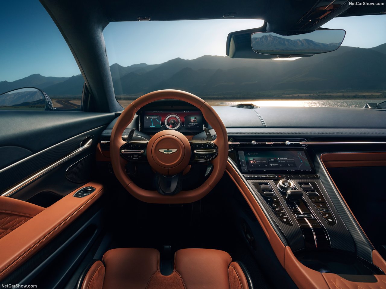Aston Martin DB12